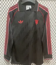 2025 M Utd Black Retro Style Fans Long Sleeve Soccer Jersey