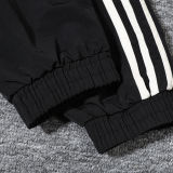 2024/25 M Utd Black Windbreaker Embroidered Logo （刺绣队徽）