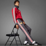 2025 M Utd Red Retro Jacket (Only A Jacket) 单件上衣