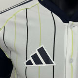 2025/26 RM White Baseball Player Version T-Shirt  硅胶版