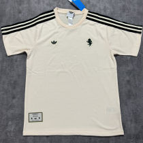 2025/26 JUV Retro Style Red Fans Soccer Jersey 米色