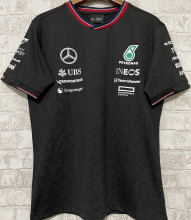 2024/25 Mercedes AMG Petronas F1 Black Team T-Shirt (圆领)
