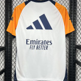 2024/25 RM White Training Fans Jersey 背后有广告