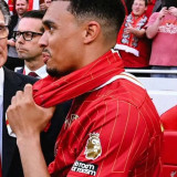 CHAMPIONS # 20 LFC Home Player Version Soccer Jersey 2024/25 球员版
