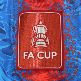 2024/25 Crystal Palace Home FA CUP FINAL VERSION Fans Soccer Jersey(带胸前小字，臂章，袖广告）