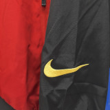 2006/07 M Utd Red Retro Windbreaker