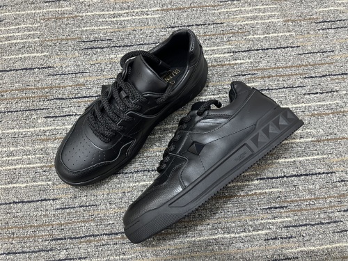 Men Women 𝑉*𝐴𝐿𝐸𝑁𝑇𝐼𝑁𝑂 Top Sneakers