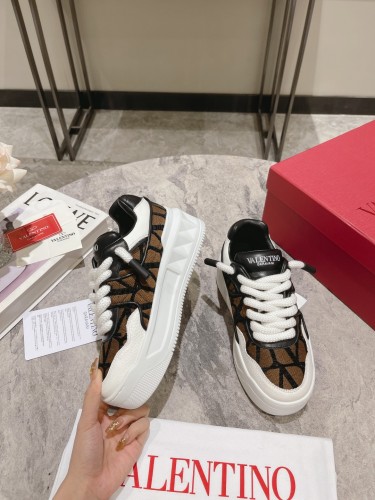 Men Women 𝑉*𝐴𝐿𝐸𝑁𝑇𝐼𝑁𝑂 Top Sneakers