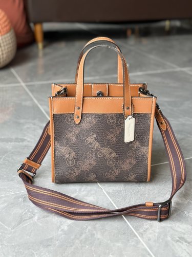 C*oach Top Bag 22*12*20CM