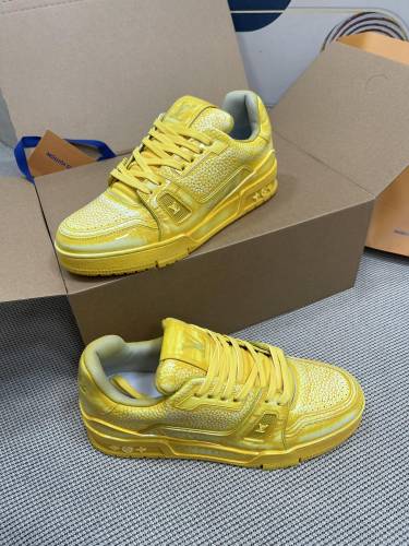 Men Women L*ouis V*uitton Top Sneakers Message US pics for More products on whatsapp