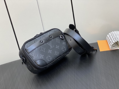 L*ouis V*uitton Top Bag 11*18.5*6.5CM