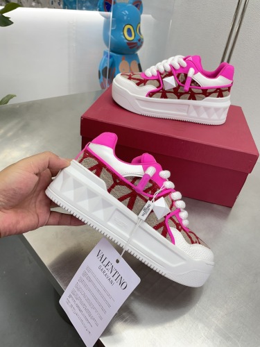Men Women 𝑉*𝐴𝐿𝐸𝑁𝑇𝐼𝑁𝑂 Top Sneakers