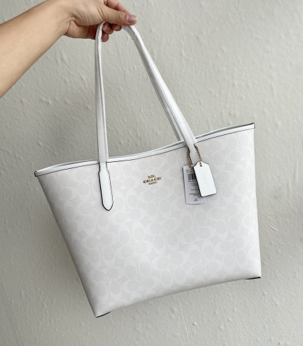 C*oach Top Bag 33*29*16CM