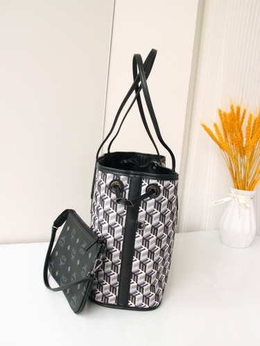 M*CM Bag Top Quality 14*29*25CM