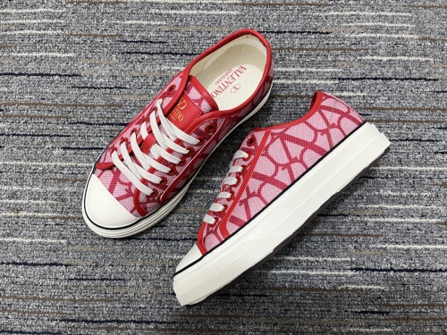 Men Women 𝑉*𝐴𝐿𝐸𝑁𝑇𝐼𝑁𝑂 Top Sneakers