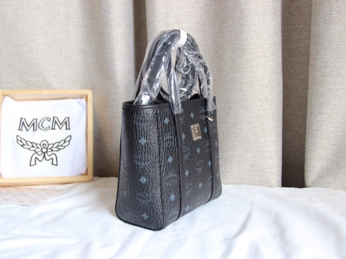 M*CM Bag Top Quality 18.5*19*9.5cm