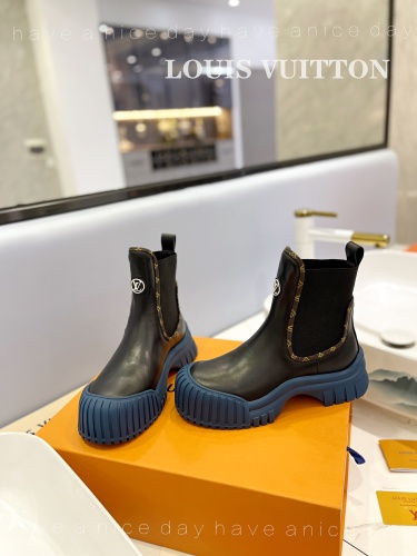 Women L*ouis V*uitton Top Sneakers