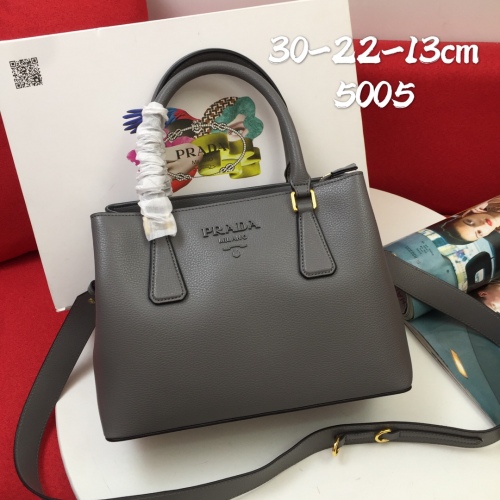 P*rada Bag Top Quality 30*22*13CM