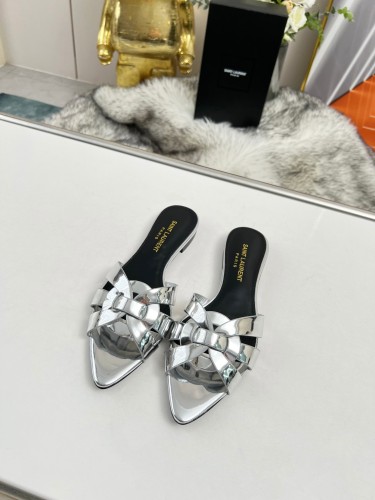 Women Y*SL Top Pumps