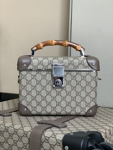 Luggage ask price on whatsapp