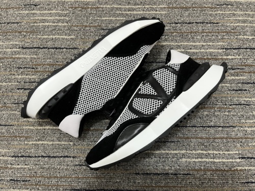 Men 𝑉*𝐴𝐿𝐸𝑁𝑇𝐼𝑁𝑂 Top Sneakers
