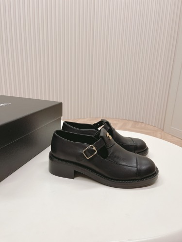 Women C*hanel Top Sneaker