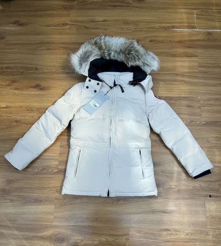C*anada G*oose Top Quality Clothes
