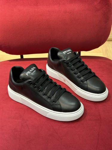 Women P*rada Top Quality Sneaker