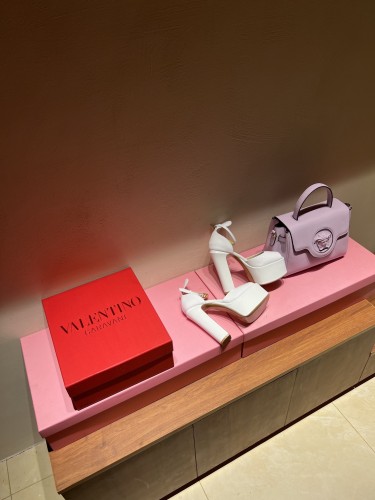 Women V*alentino Top Sandals