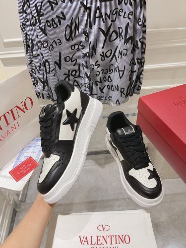 Men Women 𝑉*𝐴𝐿𝐸𝑁𝑇𝐼𝑁𝑂 Top Sneakers