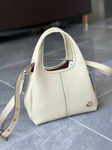 C*oach Top Bag 22*31*13CM