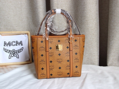 M*CM Bag Top Quality 18.5*19*9.5cm