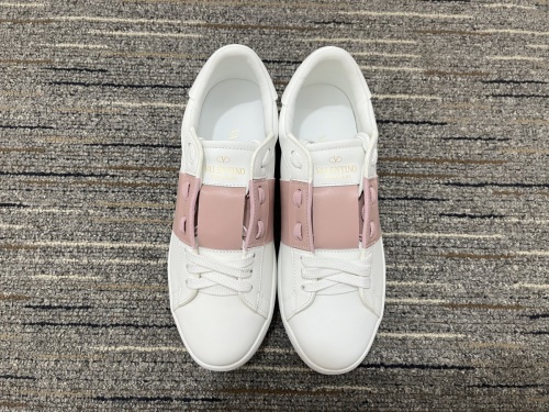 Men Women 𝑉*𝐴𝐿𝐸𝑁𝑇𝐼𝑁𝑂 Top Sneakers