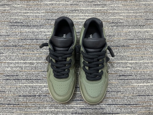 Men 𝑉*𝐴𝐿𝐸𝑁𝑇𝐼𝑁𝑂 Top Sneakers