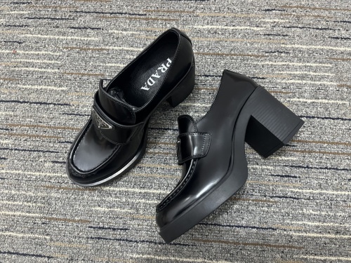 Women P*rada Top Loafer