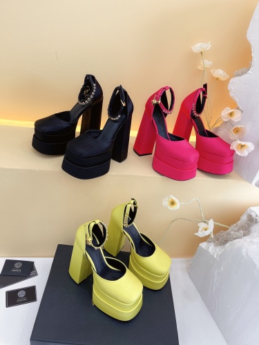 Women V*ersace Top Sandals