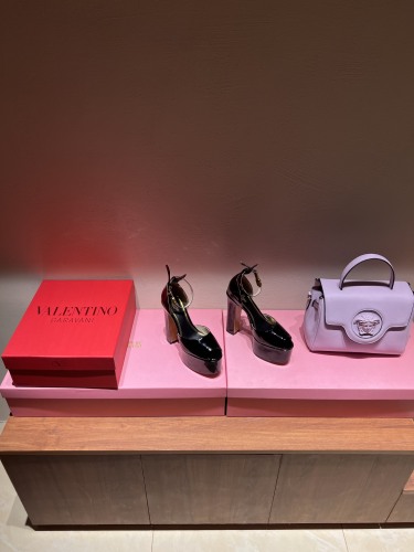 Women V*alentino Top Sandals