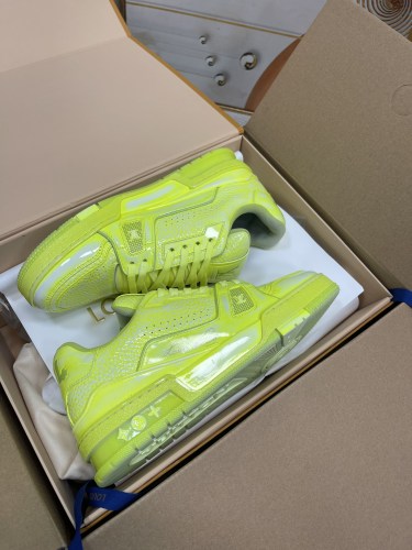 Men Women L*ouis V*uitton Top Sneakers Message US pics for More products on whatsapp