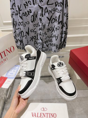 Men Women 𝑉*𝐴𝐿𝐸𝑁𝑇𝐼𝑁𝑂 Top Sneakers
