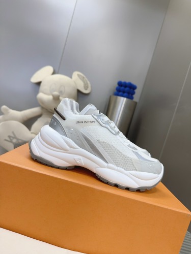 Women L*ouis V*uitton Top Sneakers