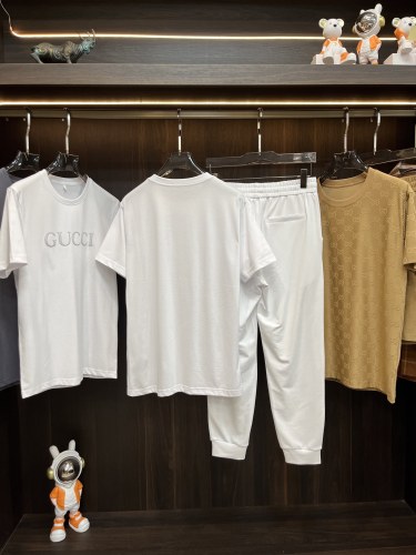 G*ucci Top Quality Suit