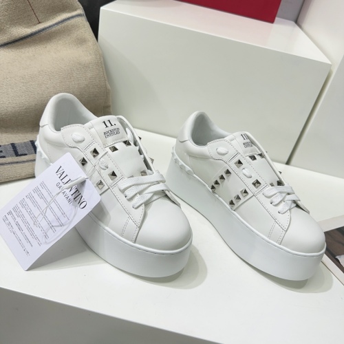 Women 𝑉*𝐴𝐿𝐸𝑁𝑇𝐼𝑁𝑂 Top Sneakers