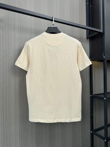 P*rada Top Quality Clothes