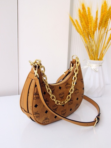 M*CM Bag Top Quality 19*24*6.5CM
