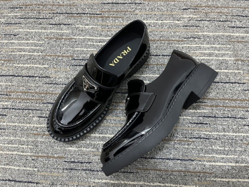 Women P*rada Top Loafer