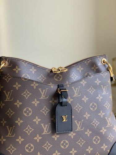 L*ouis V*uitton Top Bag 31*27*11CM