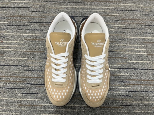 Men 𝑉*𝐴𝐿𝐸𝑁𝑇𝐼𝑁𝑂 Top Sneakers