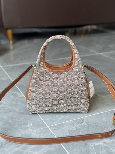 C*oach Top Bag 22*31*13CM