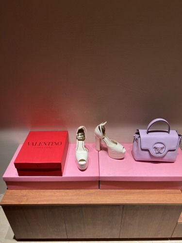 Women V*alentino Top Sandals