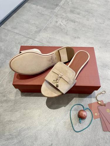 Women L*oro P*iana Top Sandals